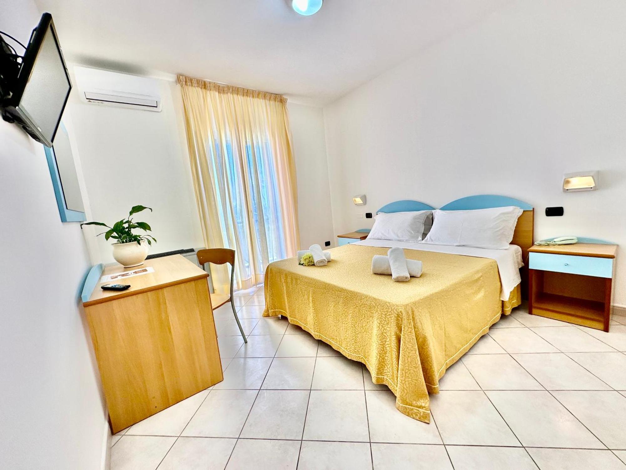 Hotel Alizé Santa Cesarea Terme Kültér fotó